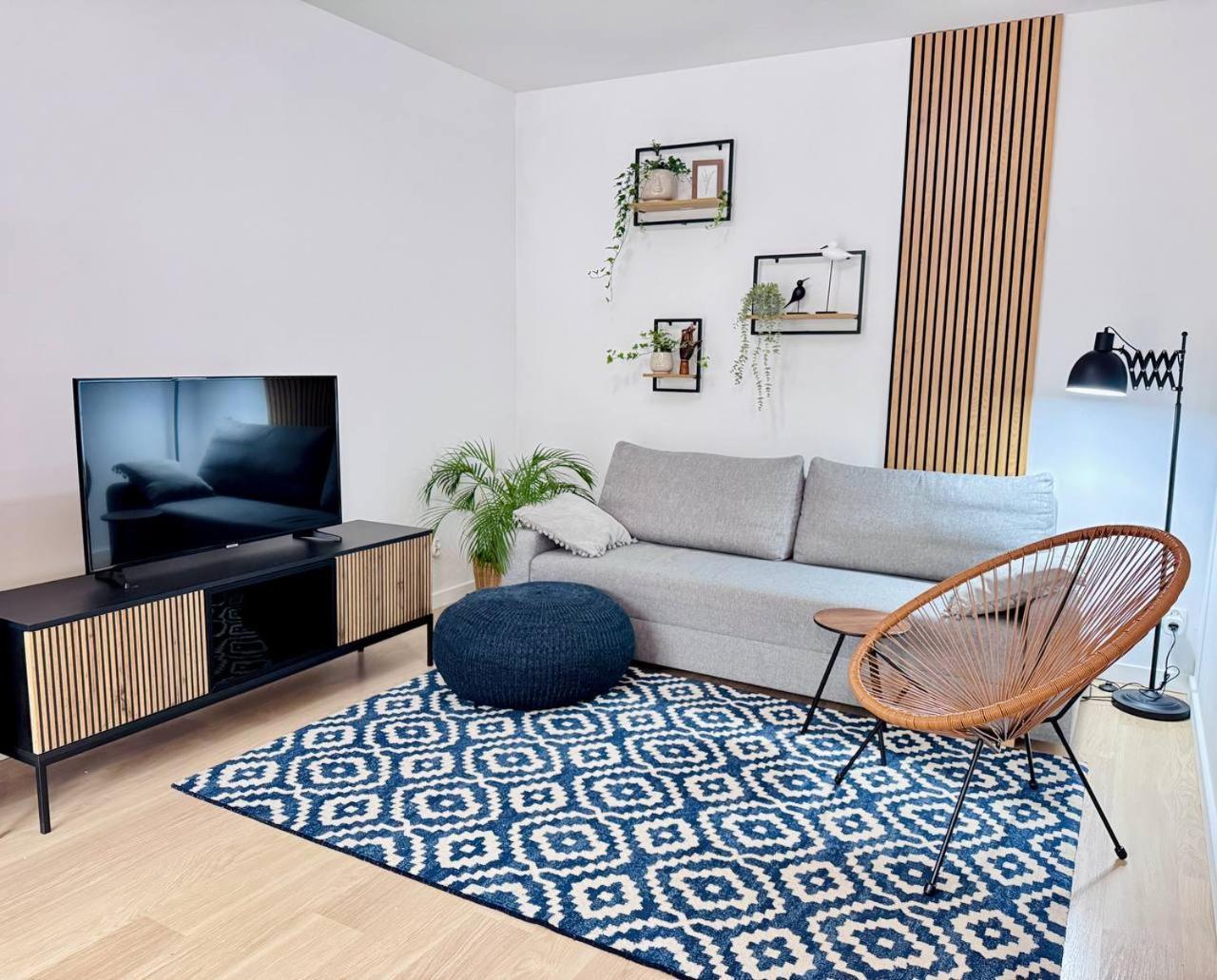 C- Home4U - Apartment With A City View Close To Aquapark, Parking In Secured Area Krakau Exterior foto